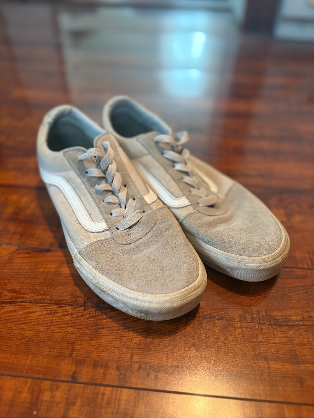 Vans Old Skool Suede Sneakers in Light Taupe and White | Size 9.5